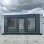 Módulo Habitacional 8×3 Metros con Paneles Aislantes PIR