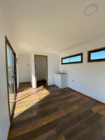 Cabaña Modular Nogal de 18 m² – Habitabilidad Completa en 6×3 Metros - Imagen 3